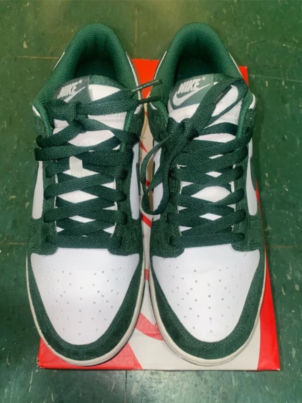 Nike Dunk Low Gorge Green Gold Mini Swoosh - Picture 2 of 8